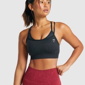 IN SEARCH OF!!!! NOT SELLING!! LOOKING FOR MEDIUM OR SMALL SIZE IN BLACK :)